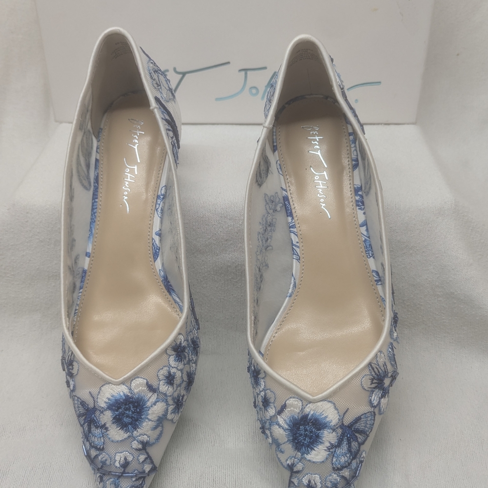 Betsey Johnson White and Blue Floral Pointed-Toe Heels